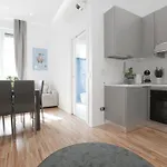 Self Check-in - 2 Bedrooms - Metro - 1000 Mbps * Μιλάνο