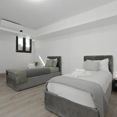 Διαμέρισμα Self Check-in - 2 Bedrooms - Metro - 1000 Mbps Μιλάνο