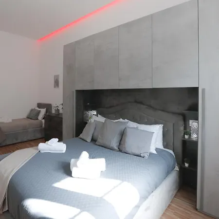 Self Check-in - 2 Bedrooms - Metro - 1000 Mbps Διαμέρισμα