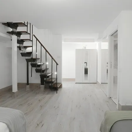 Self Check-in - 2 Bedrooms - Metro - 1000 Mbps Apartmán *